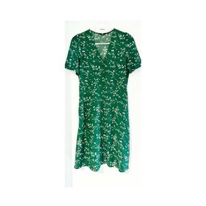 💚 Beautiful Uniqlo Dress 💚